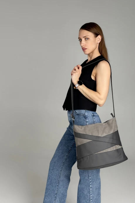 MT.Style 348622425